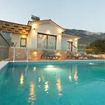 Willa Vista Blu